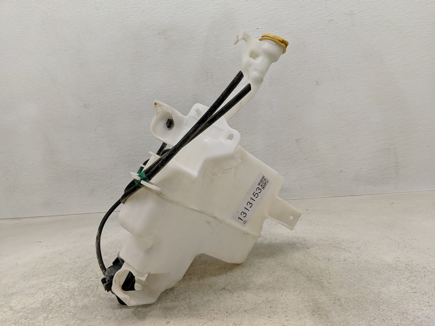 2021 Subaru Xv Windshield Washer Fluid Reservoir Bottle Oem - Oemusedautoparts1.com