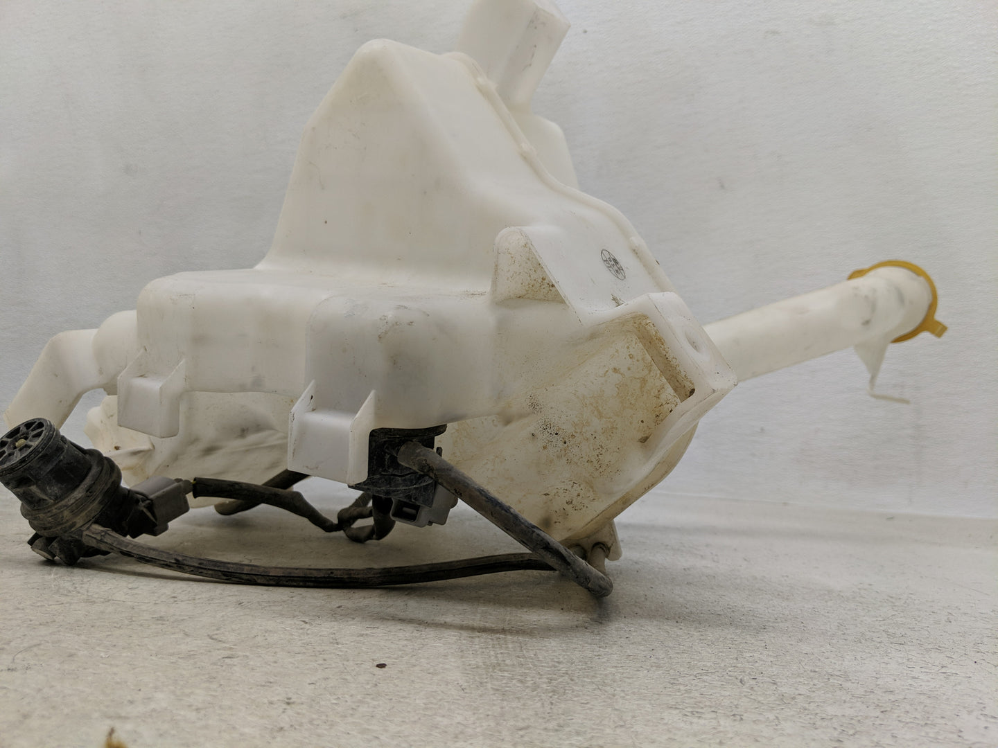 2021 Subaru Xv Windshield Washer Fluid Reservoir Bottle Oem - Oemusedautoparts1.com