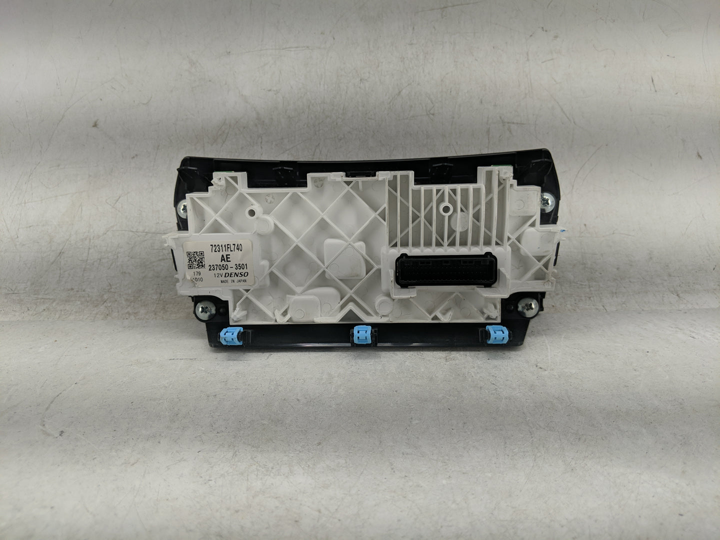 2021 Subaru Xv Climate Control Module Temperature AC/Heater Replacement P/N:72311FL740 237050-3501 Fits OEM Used Auto Parts 