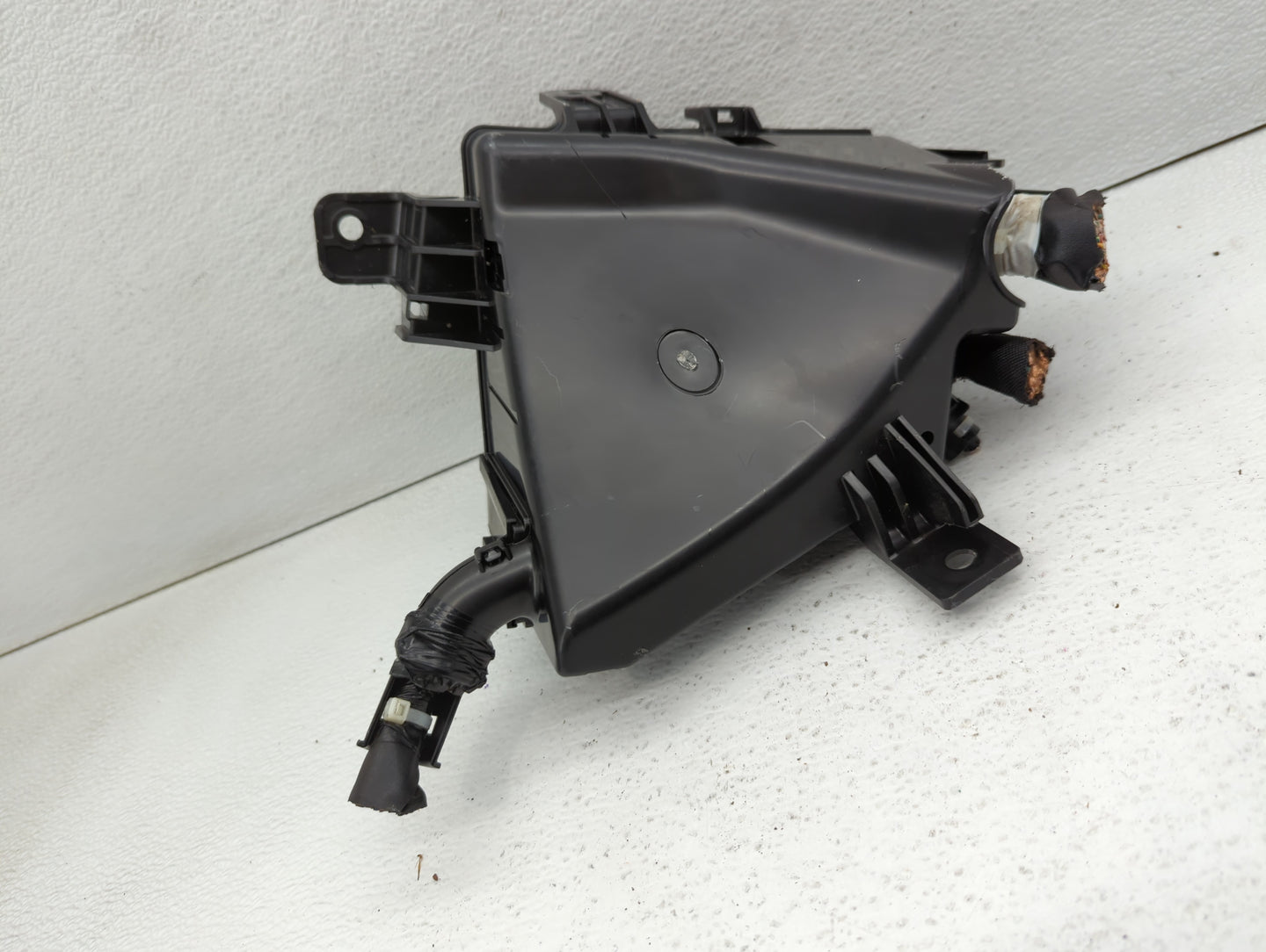 2021 Subaru Xv Fusebox Fuse Box Panel Relay Module P/N:MB703400B Fits OEM Used Auto Parts - Oemusedautoparts1.com