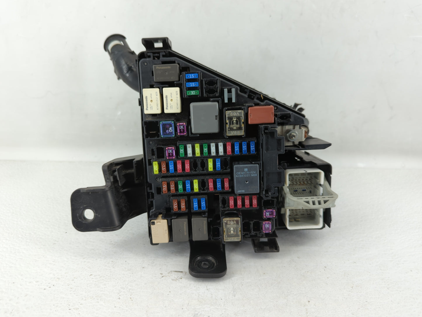 2021 Subaru Xv Fusebox Fuse Box Panel Relay Module P/N:MB504105B Fits OEM Used Auto Parts - Oemusedautoparts1.com