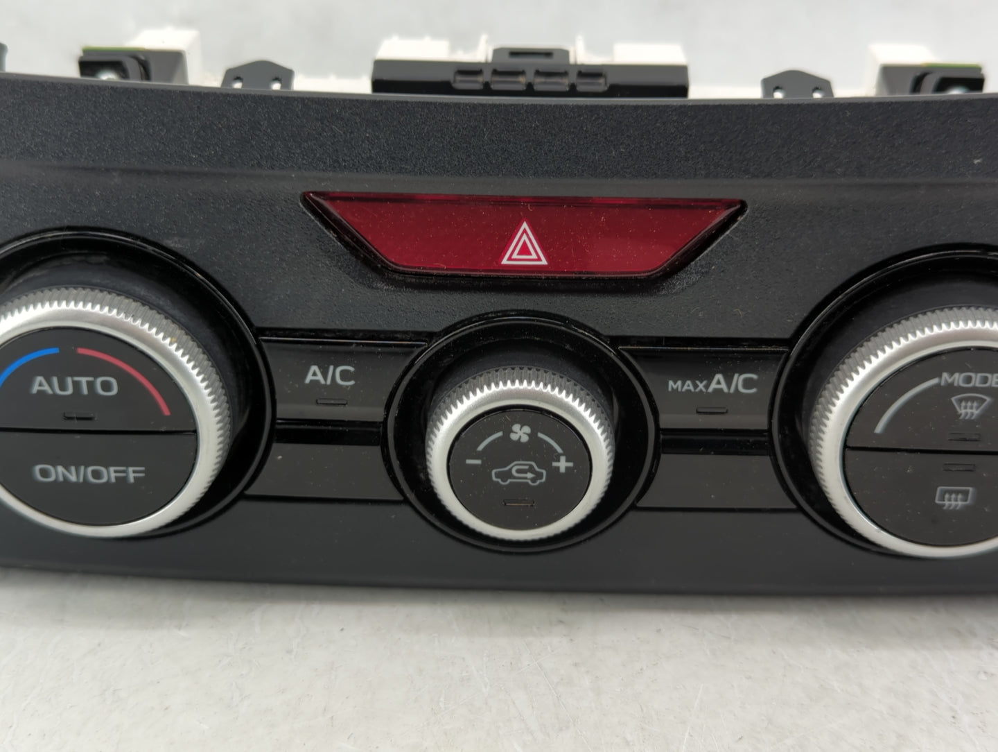 2021 Subaru Xv Climate Control Module Temperature AC/Heater Replacement P/N:72311FL740 237050-3501 Fits OEM Used Auto Parts 