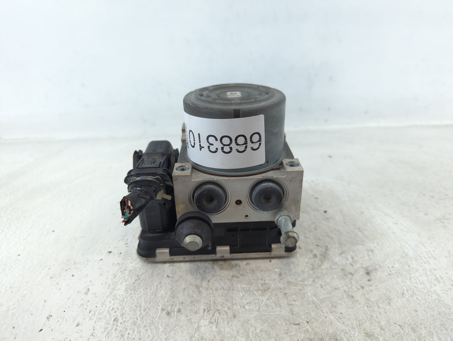 2021 Subaru Xv ABS Pump Control Module Replacement P/N:27536FL230 Fits OEM Used Auto Parts - Oemusedautoparts1.com