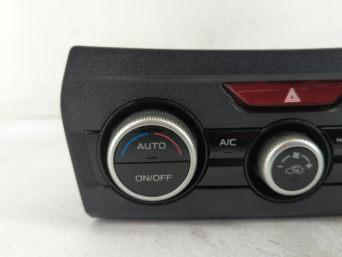 2021 Subaru Xv Climate Control Module Temperature AC/Heater Replacement P/N:72311FL740 237050-3501 Fits OEM Used Auto Parts 