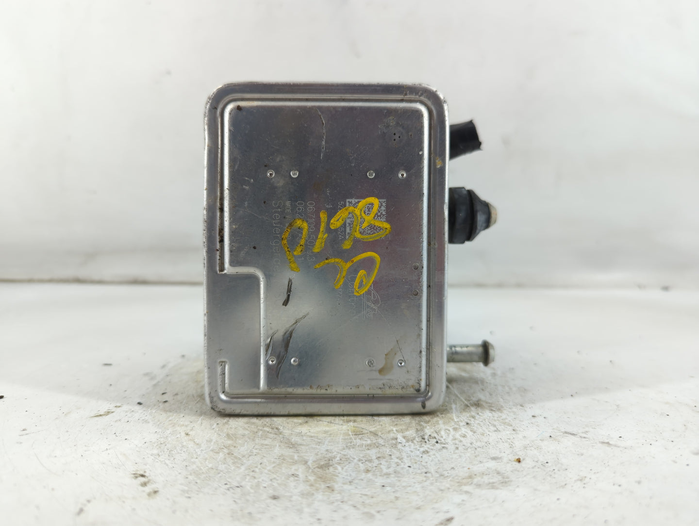 2021 Subaru Xv ABS Pump Control Module Replacement P/N:27536FL230 Fits OEM Used Auto Parts - Oemusedautoparts1.com