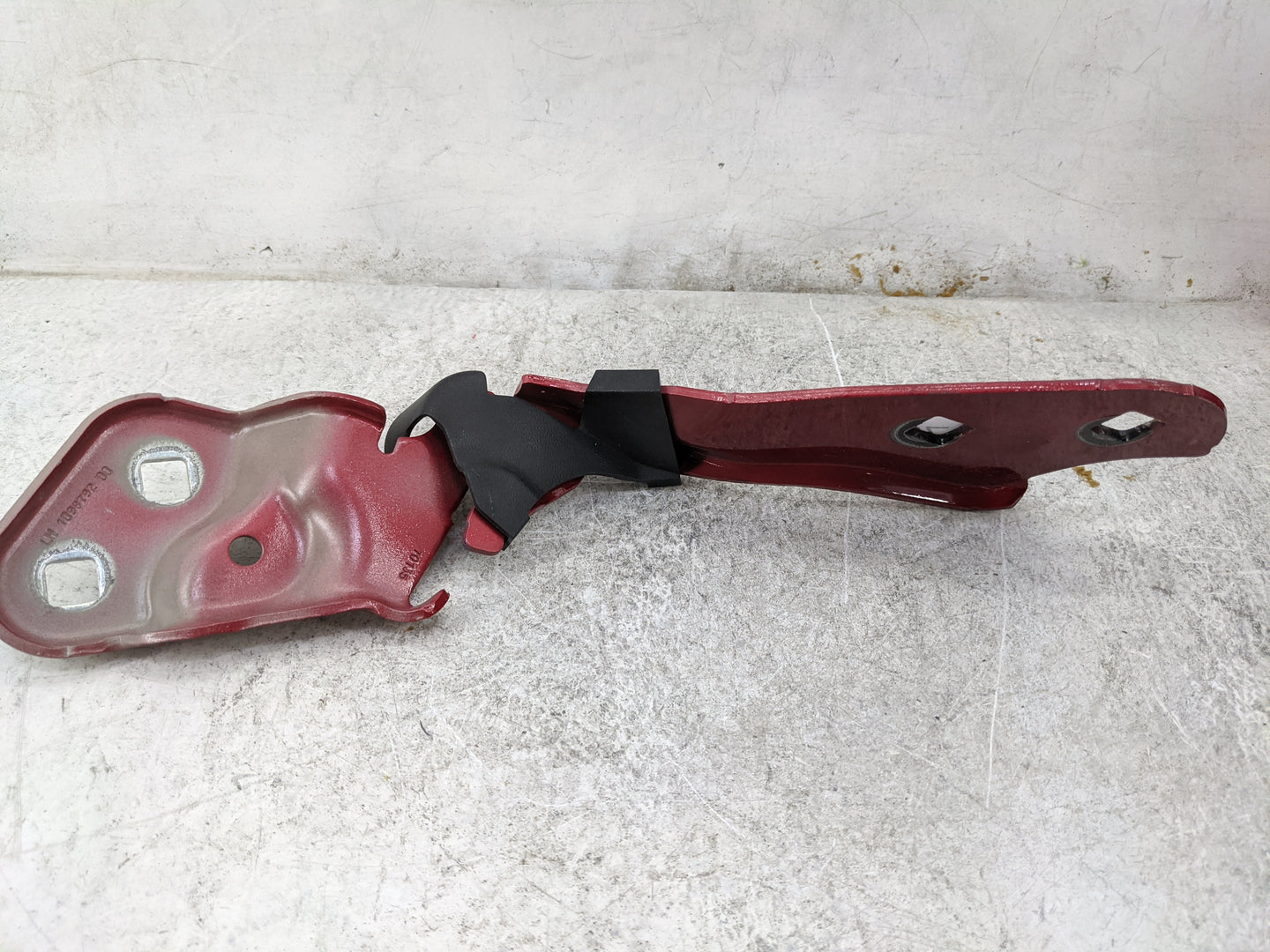 2021 Tesla Model 3 Driver Hood Hinge Red - Oemusedautoparts1.com