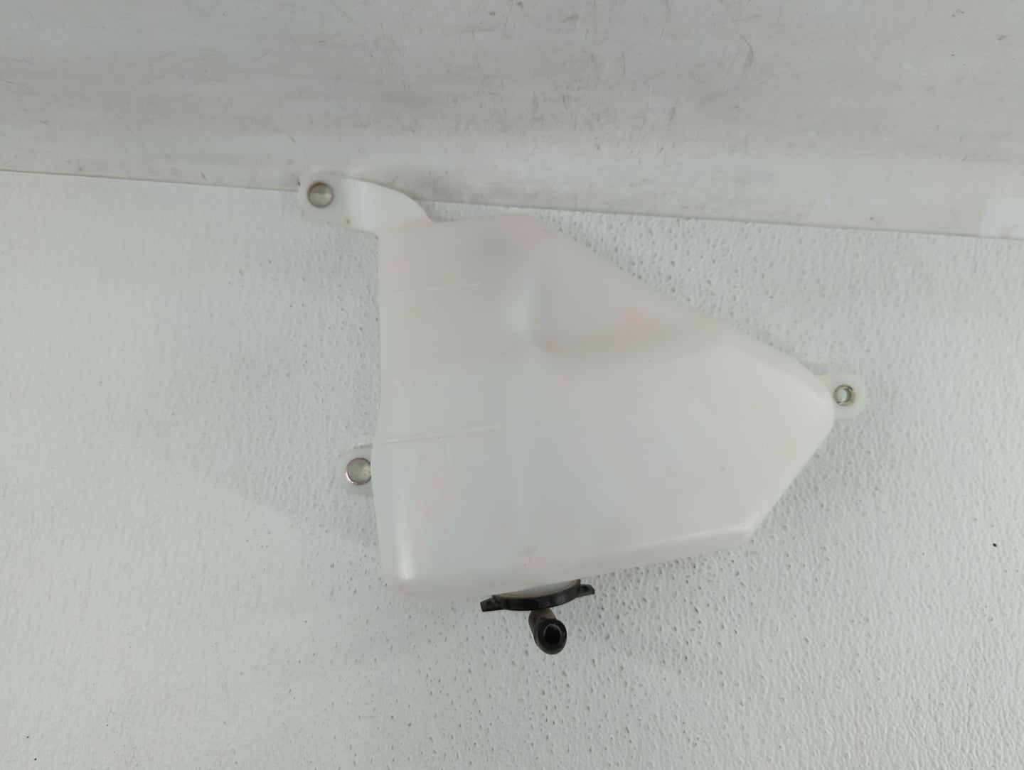 2021 Toyota 4runner Windshield Washer Fluid Reservoir Bottle Oem - Oemusedautoparts1.com