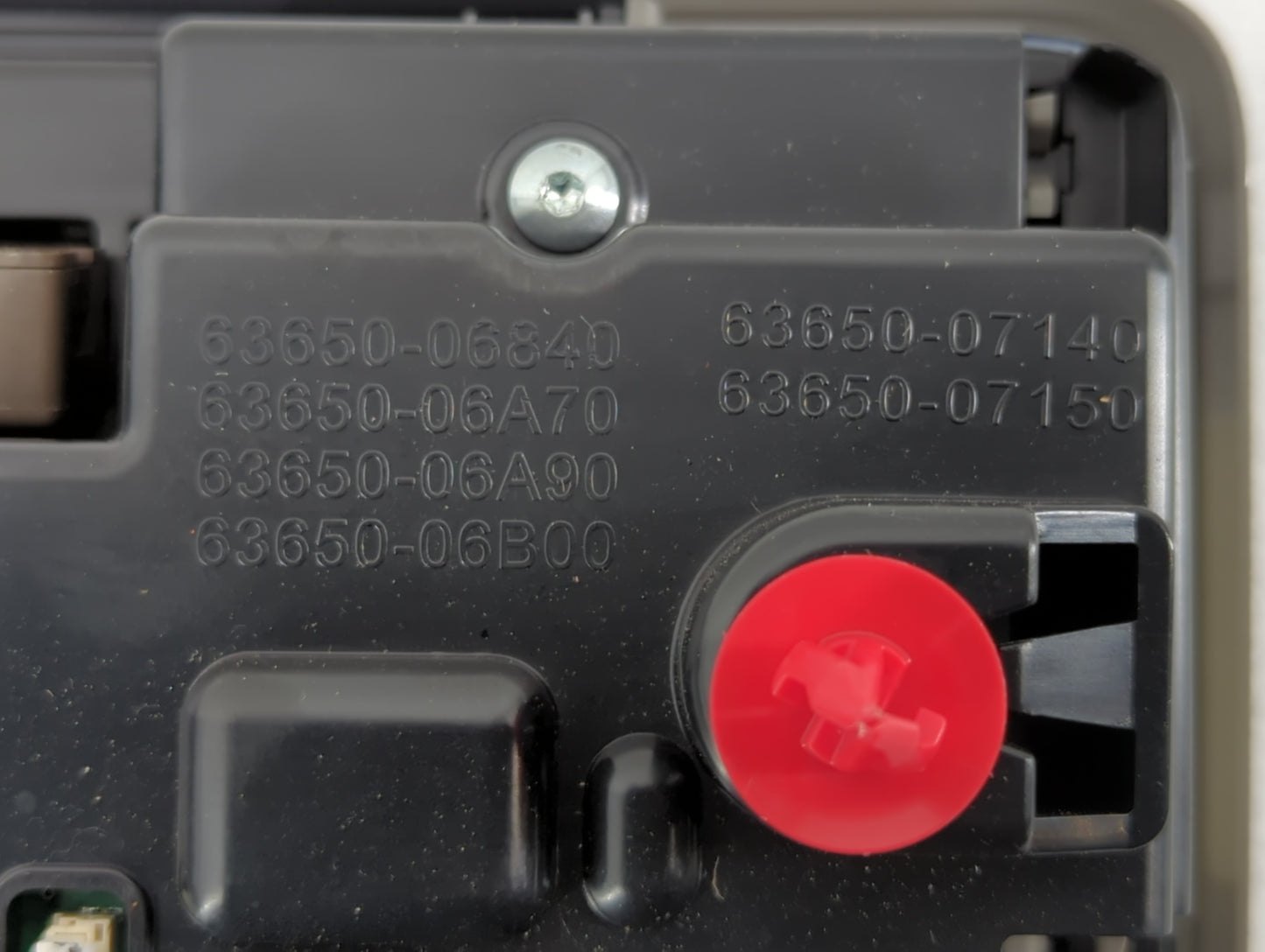 2021 Toyota Avalon Overhead Roof Console - Oemusedautoparts1.com