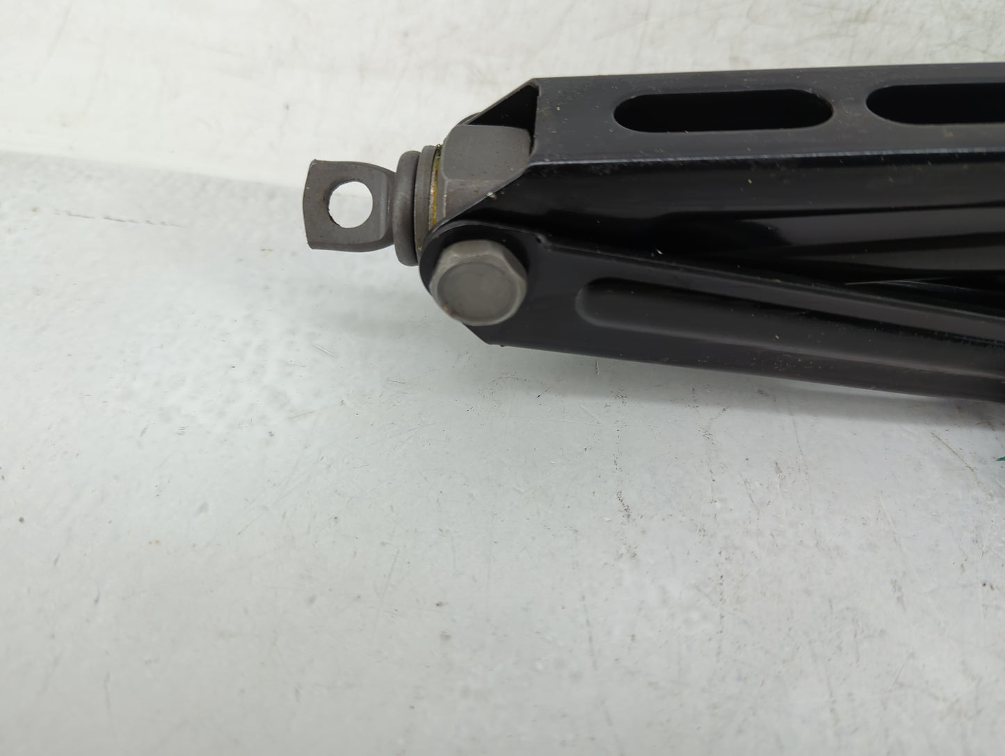 2021 Toyota C-hr Spare Scissor Car Jack 1411116 - Oemusedautoparts1.com