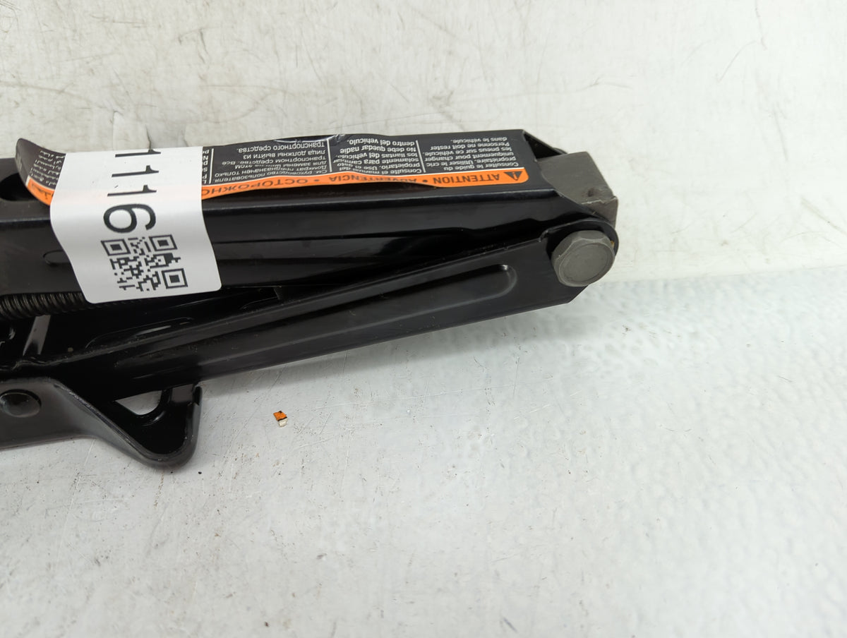 2021 Toyota C-hr Spare Scissor Car Jack 1411116 - Oemusedautoparts1.com