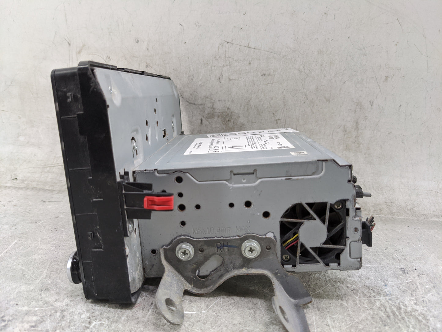 2020-2022 Toyota C-Hr Radio AM FM Cd Player Receiver Replacement P/N:86140-10100 Fits Fits 2020 2021 2022 OEM Used Auto Part