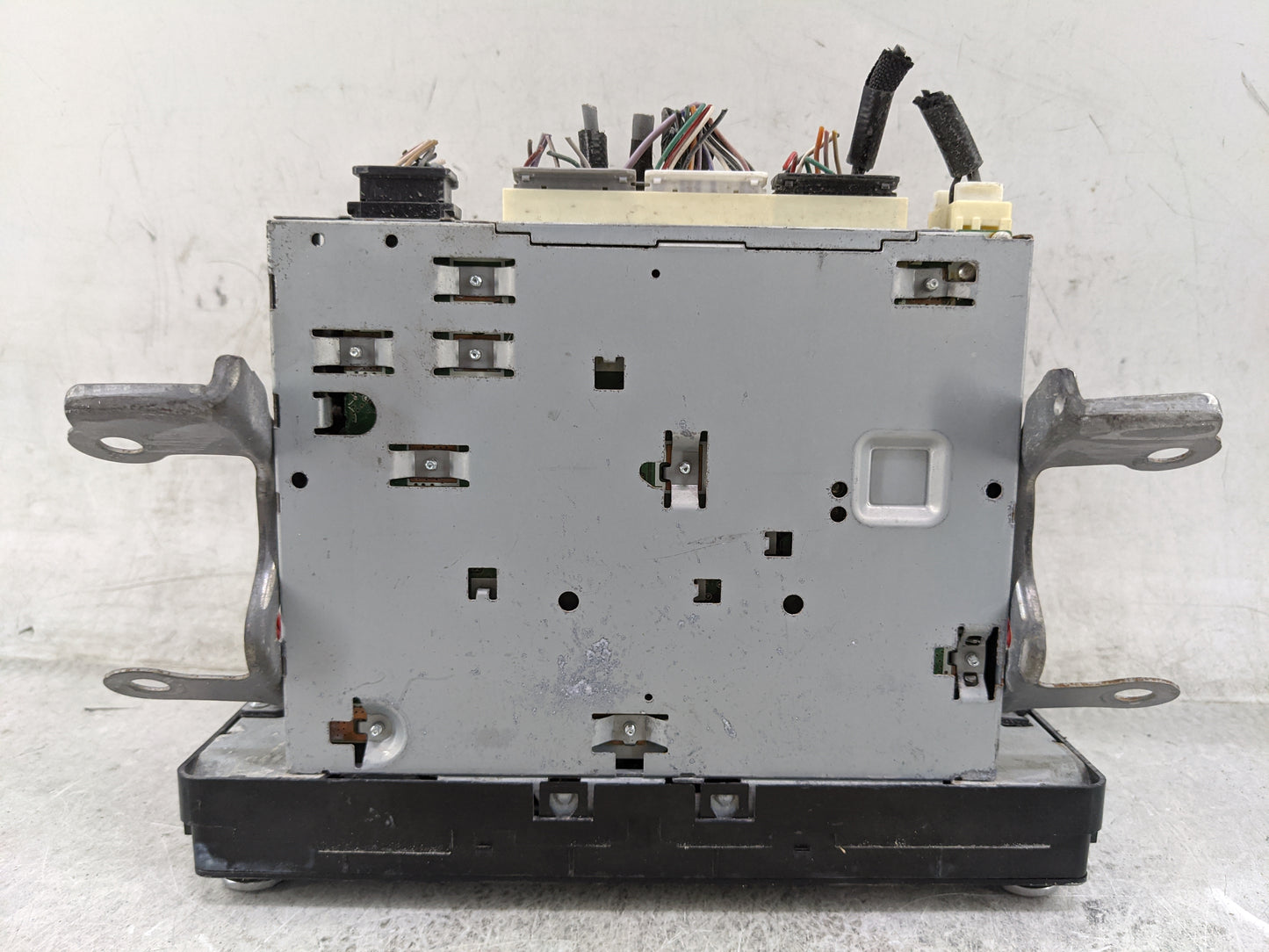 2020-2022 Toyota C-Hr Radio AM FM Cd Player Receiver Replacement P/N:86140-10100 Fits Fits 2020 2021 2022 OEM Used Auto Part
