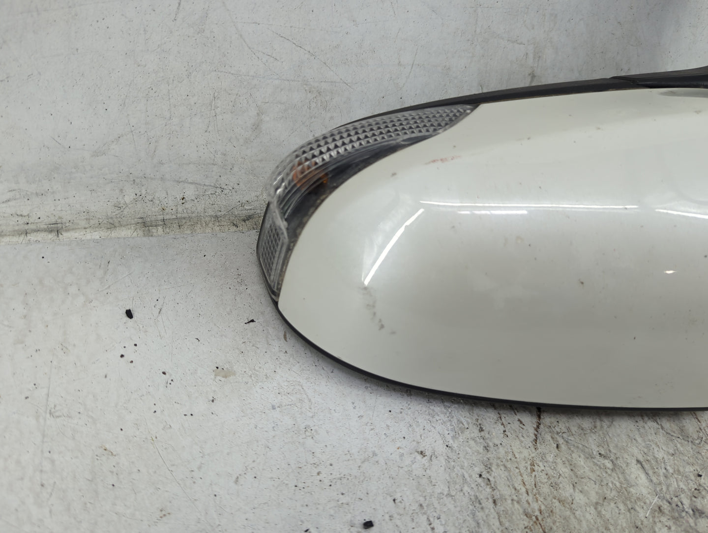 2019-2022 Toyota C-Hr Driver Side View Mirror - Left Door Mirror OEM Used - Oemusedautoparts1.com