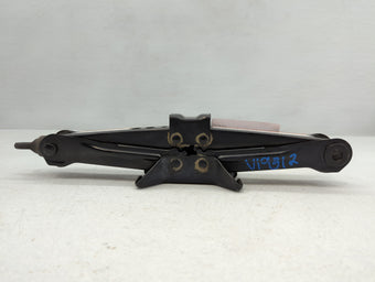 compare product 2021 Toyota C-hr Spare Scissor Car Jack 735231