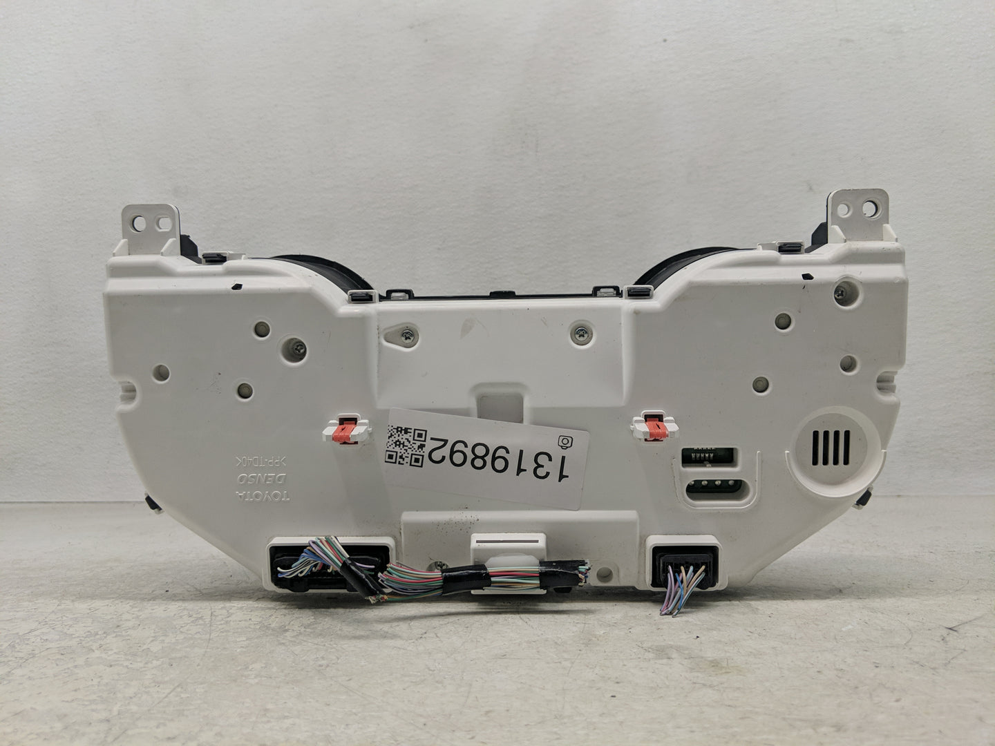 2019-2022 Toyota Camry Instrument Cluster Speedometer Gauges P/N:83800-0XD23-00 Fits Fits 2019 2020 2021 2022 OEM Used Auto 