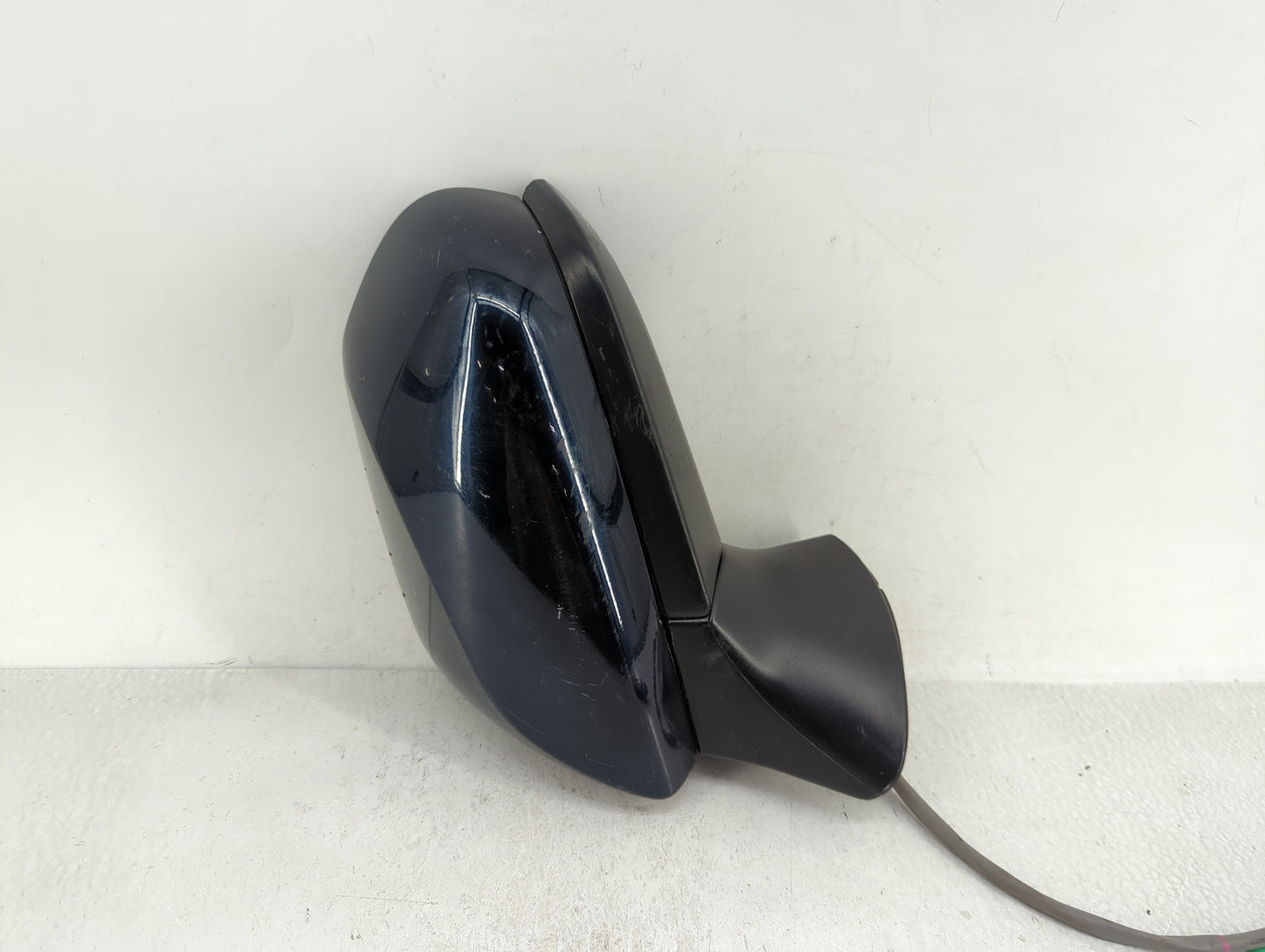 2018-2022 Toyota Camry Driver Side View Mirror - Left Door Mirror OEM Used - Oemusedautoparts1.com