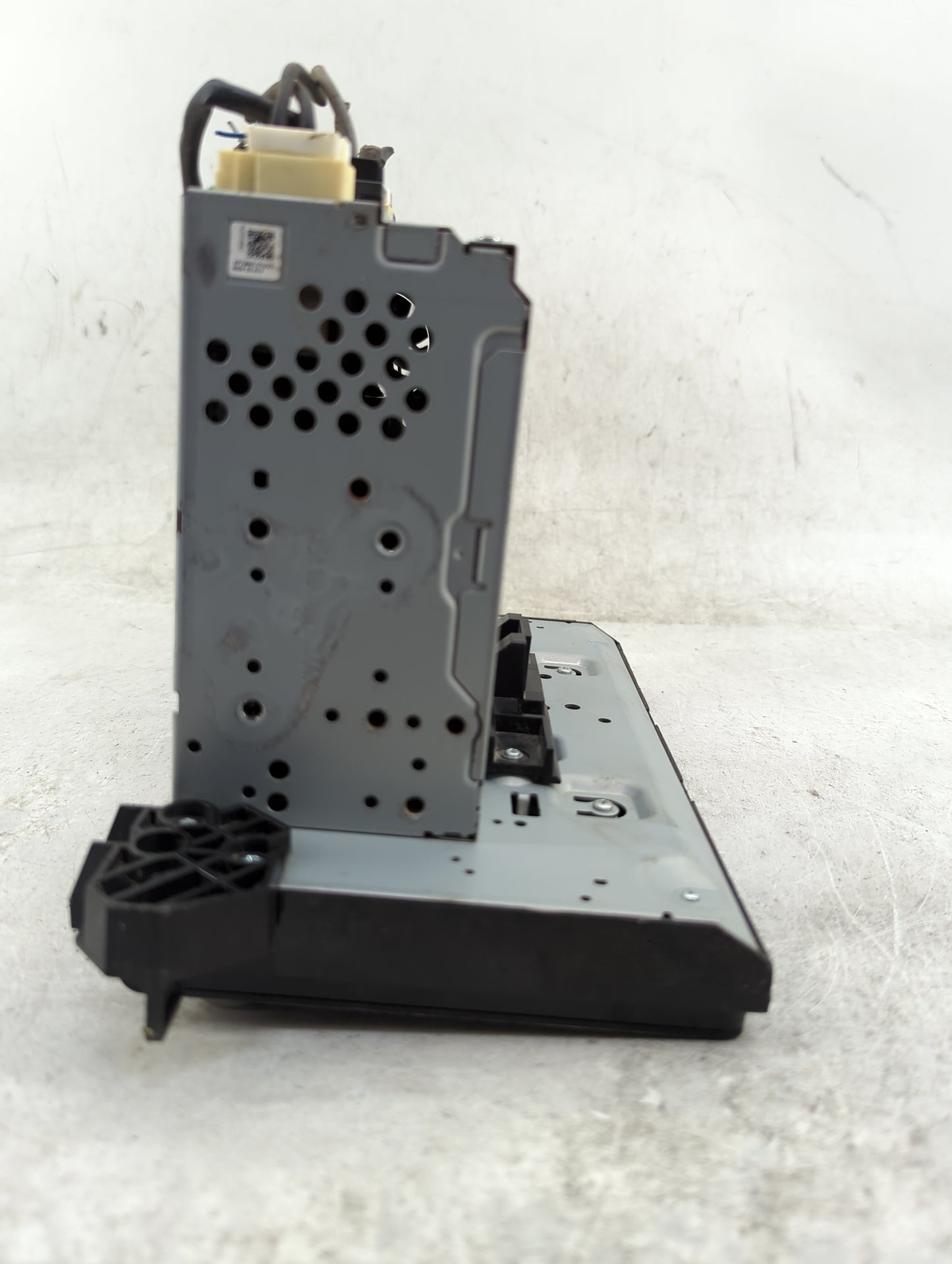 2021-2022 Toyota Camry Radio AM FM Cd Player Receiver Replacement P/N:72203B8J AETM163280US Fits Fits 2021 2022 OEM Used Aut