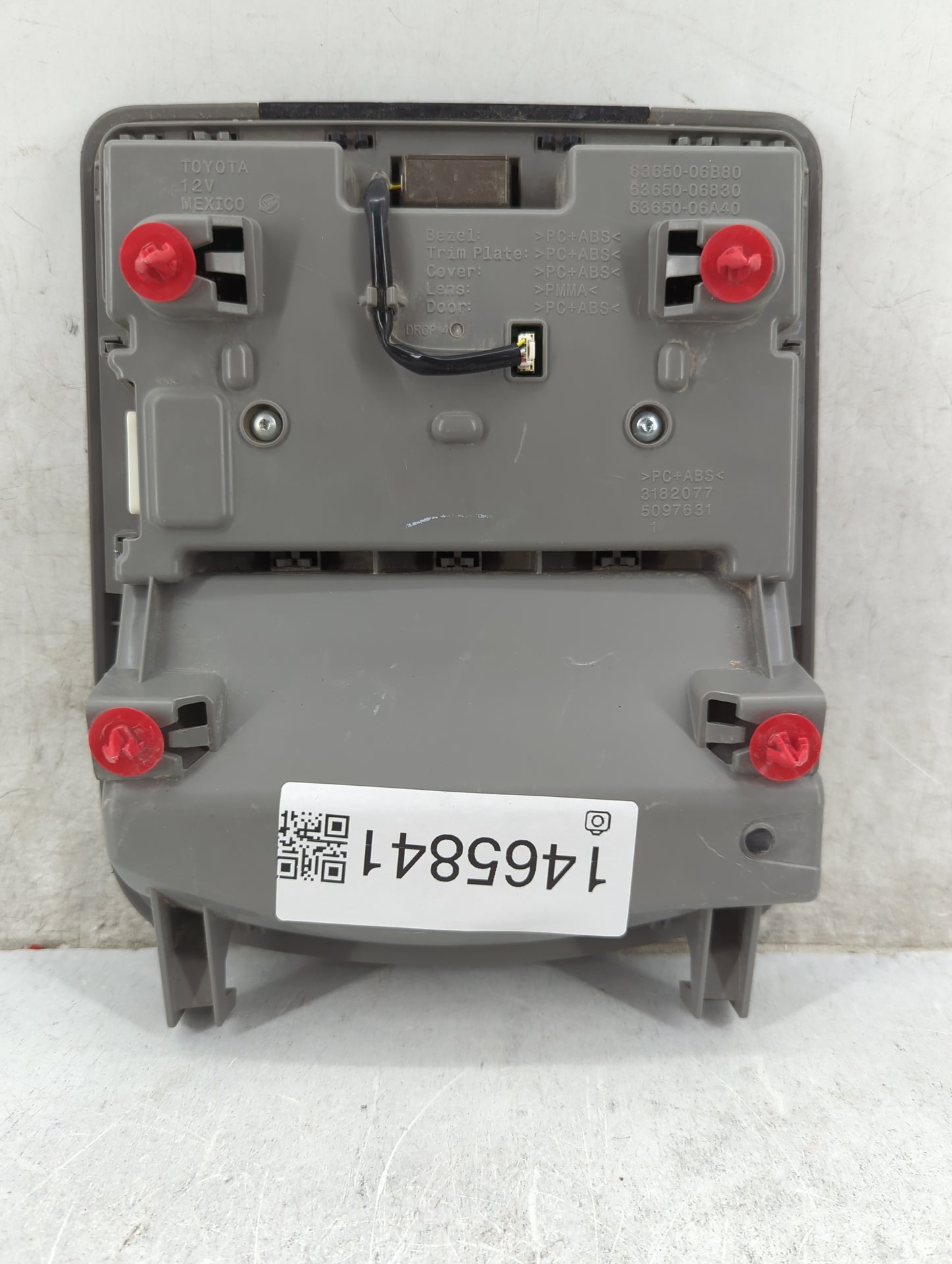 2021 Toyota Camry Overhead Roof Console 1465841 - Oemusedautoparts1.com