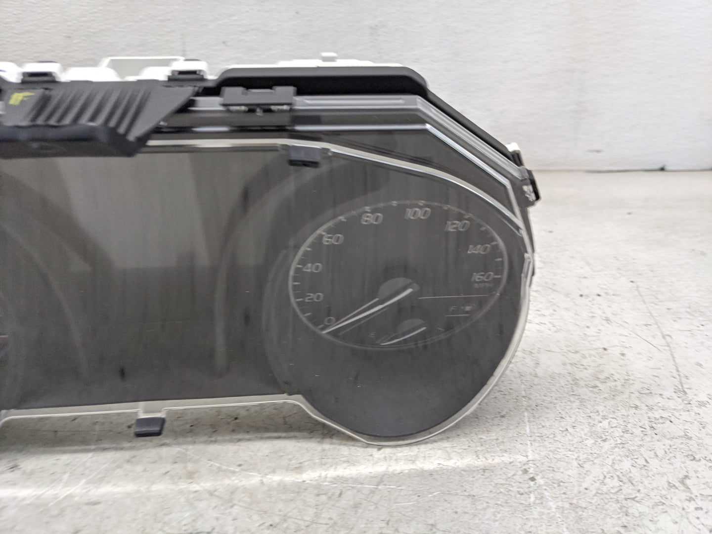 2019-2022 Toyota Camry Instrument Cluster Speedometer Gauges P/N:83800-0XD23-00 TN257590-9406 Miles: Fits Fits 2019 2020 202