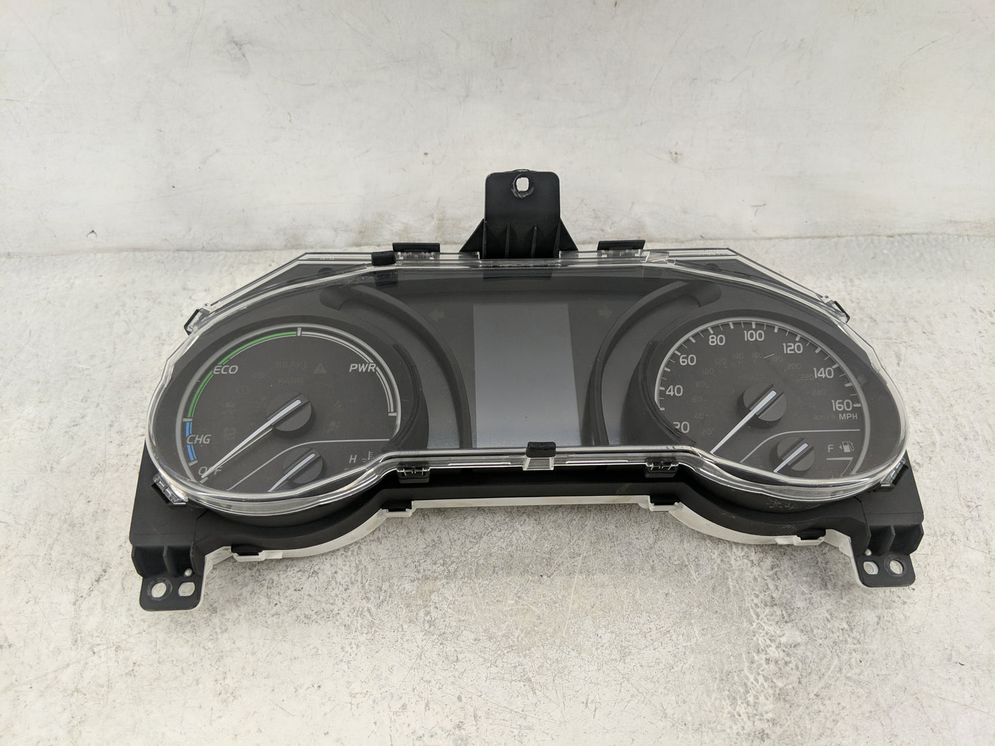 2019-2022 Toyota Camry Instrument Cluster Speedometer Gauges P/N:83800-0XD83-00 TN257580-9435 Miles: Fits Fits 2019 2020 202