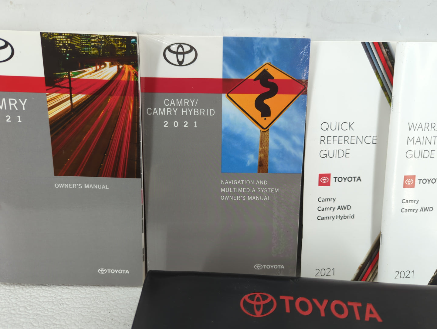 2021 Toyota Camry Owners Manual Book Guide OEM Used Auto Parts - Oemusedautoparts1.com