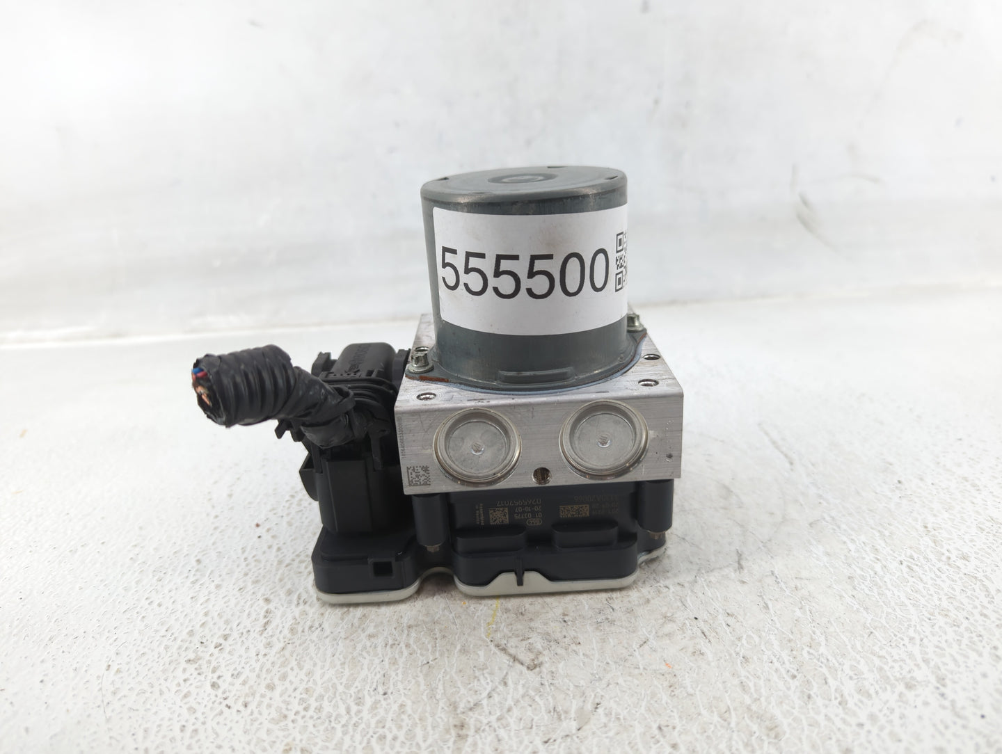 2021-2022 Toyota Camry ABS Pump Control Module Replacement P/N:44540 06450 44540 0650 Fits Fits 2021 2022 OEM Used Auto Part