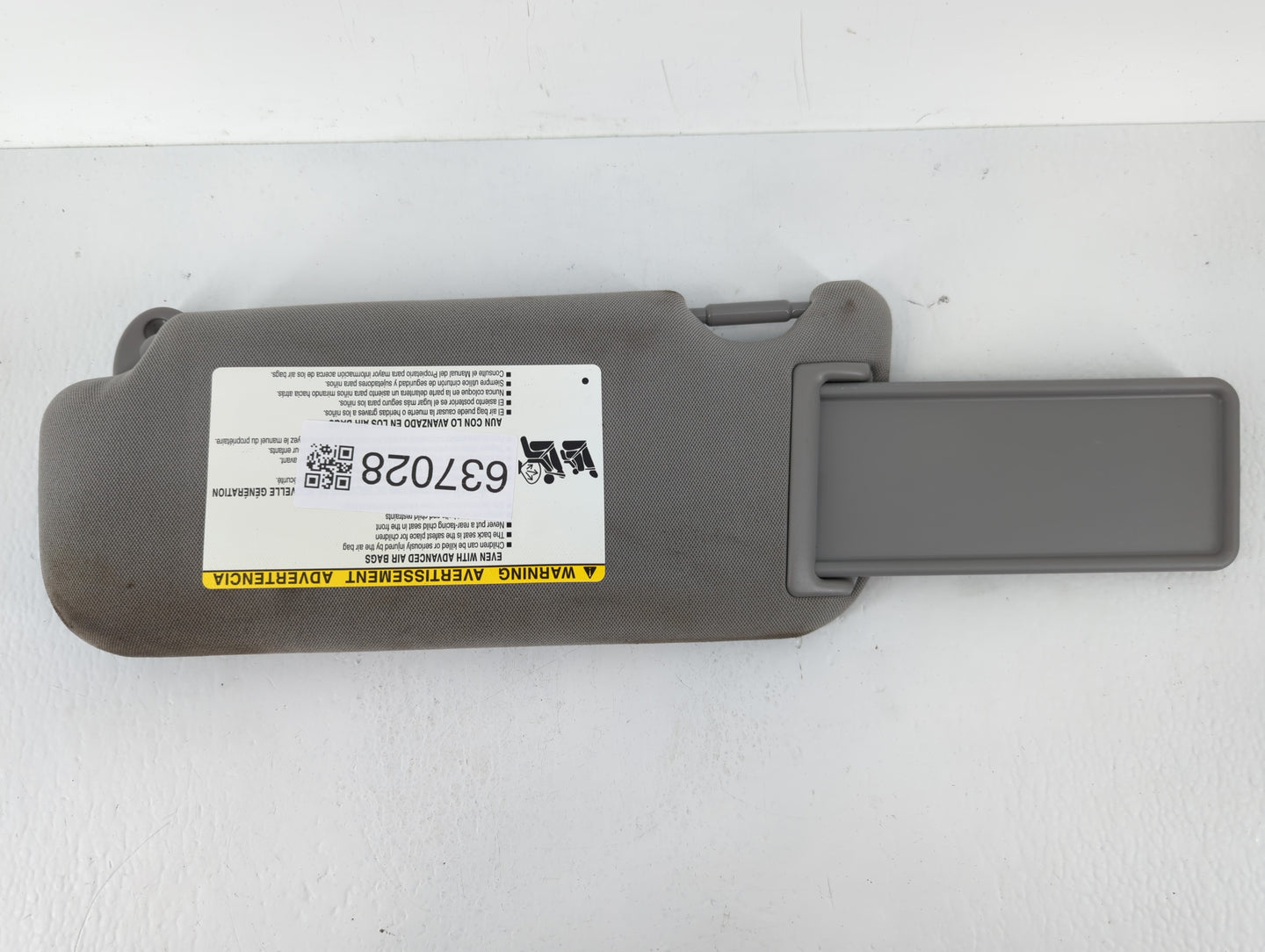 2018-2022 Toyota Camry Sun Visor Shade Replacement Passenger Right Mirror Fits Fits 2018 2019 2020 2021 2022 OEM Used Auto P