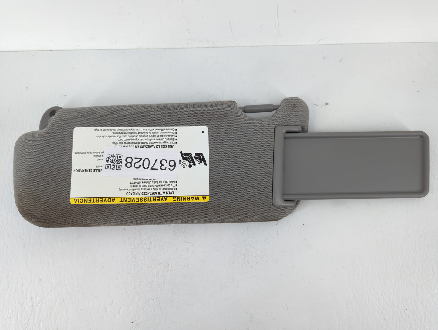 2018-2022 Toyota Camry Sun Visor Shade Replacement Passenger Right Mirror Fits Fits 2018 2019 2020 2021 2022 OEM Used Auto P