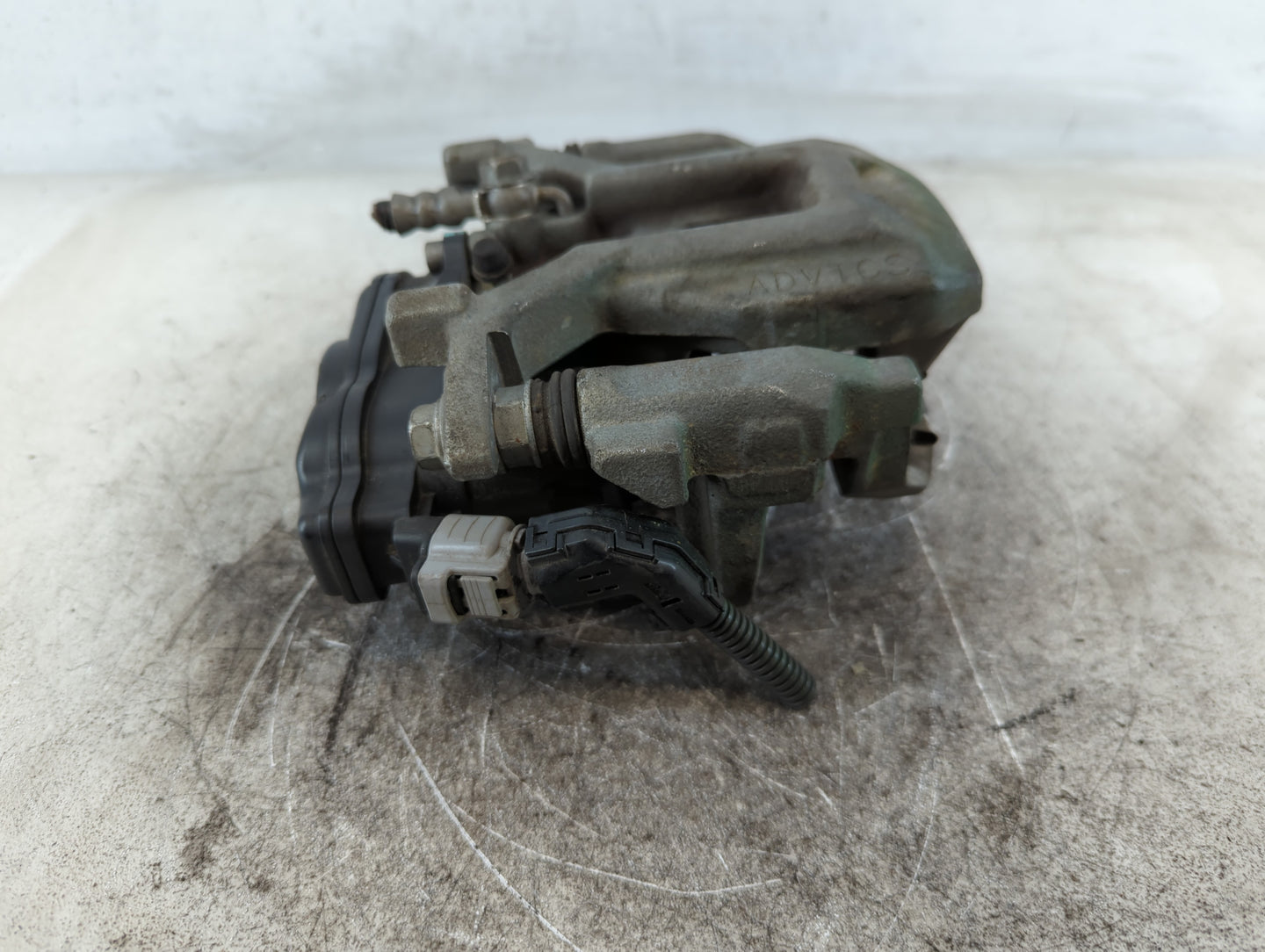 2018-2022 Toyota Camry Front Driver Left Brake Caliper - Oemusedautoparts1.com