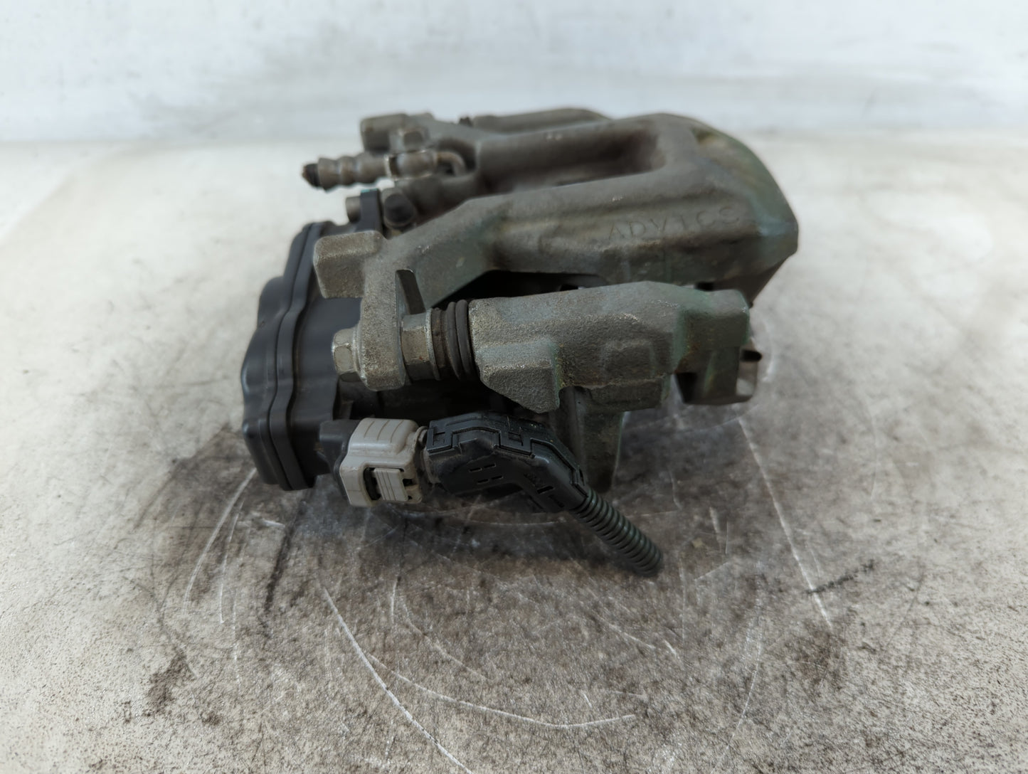 2018-2022 Toyota Camry Front Driver Left Brake Caliper - Oemusedautoparts1.com