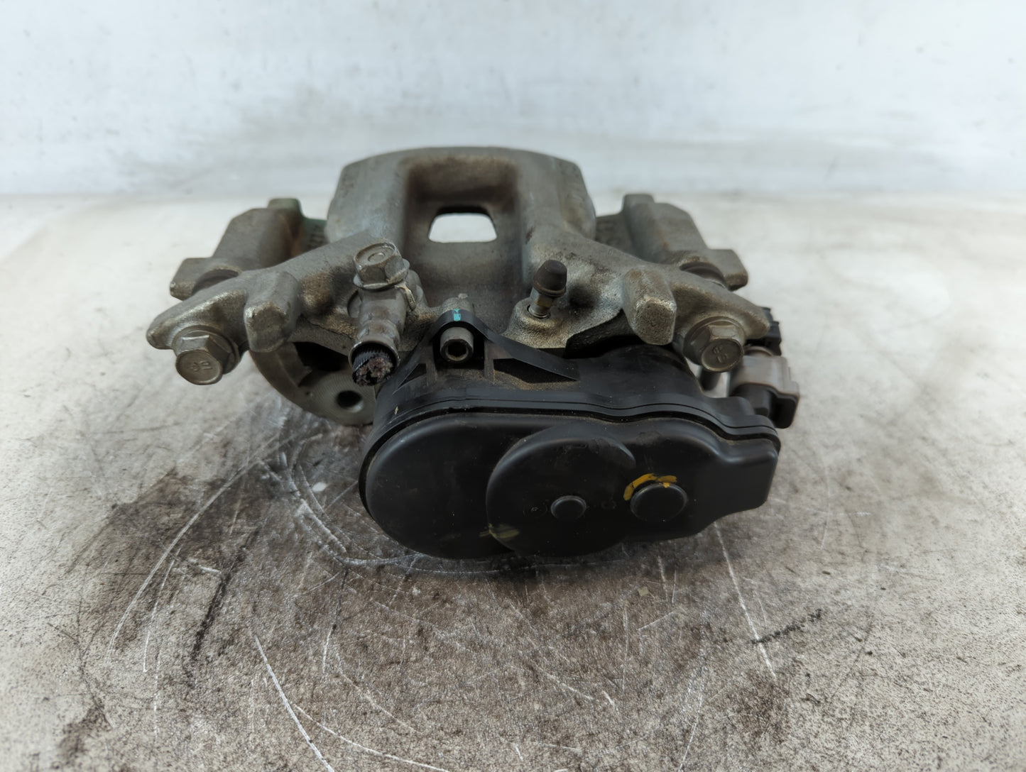 2018-2022 Toyota Camry Front Driver Left Brake Caliper - Oemusedautoparts1.com