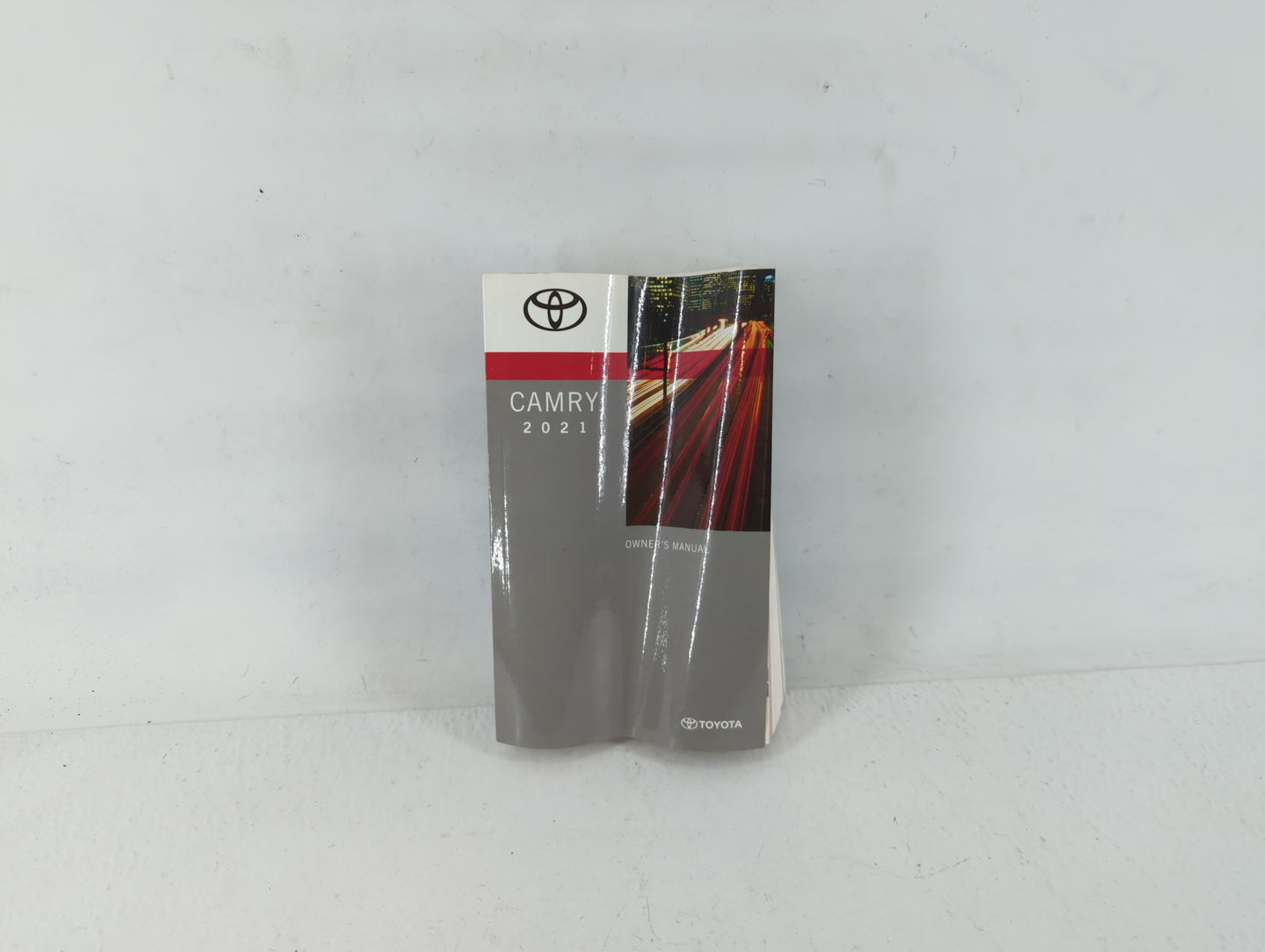 2021 Toyota Camry Owners Manual Book Guide P/N:01999-06242 OEM Used Auto Parts - Oemusedautoparts1.com
