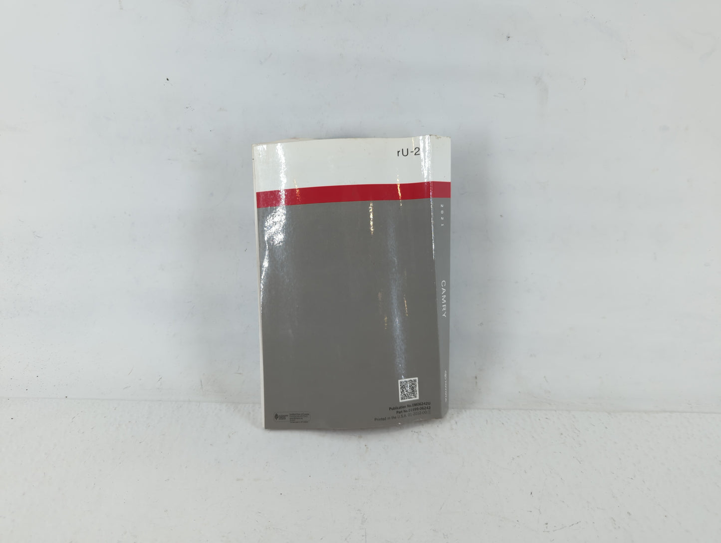 2021 Toyota Camry Owners Manual Book Guide P/N:01999-06242 OEM Used Auto Parts - Oemusedautoparts1.com