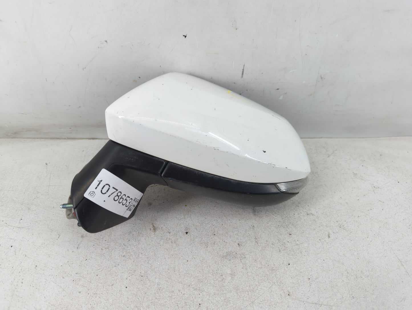2019-2022 Toyota Corolla Driver Side View Mirror - Left Door Mirror OEM Used - Oemusedautoparts1.com