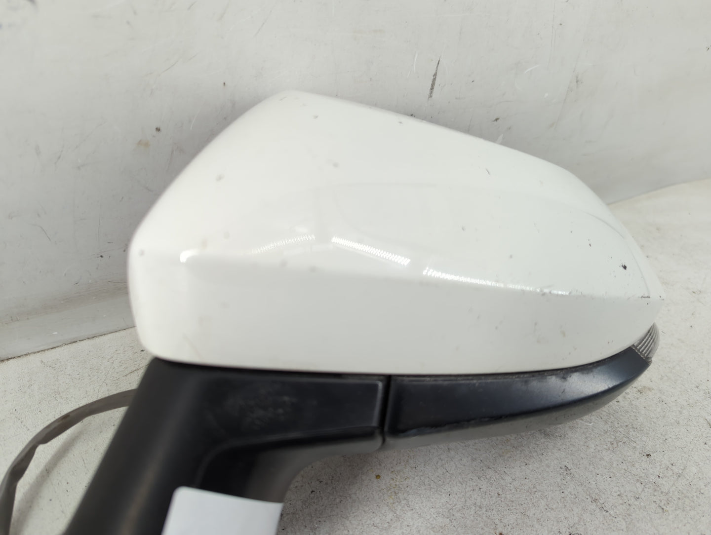 2019-2022 Toyota Corolla Driver Side View Mirror - Left Door Mirror OEM Used - Oemusedautoparts1.com