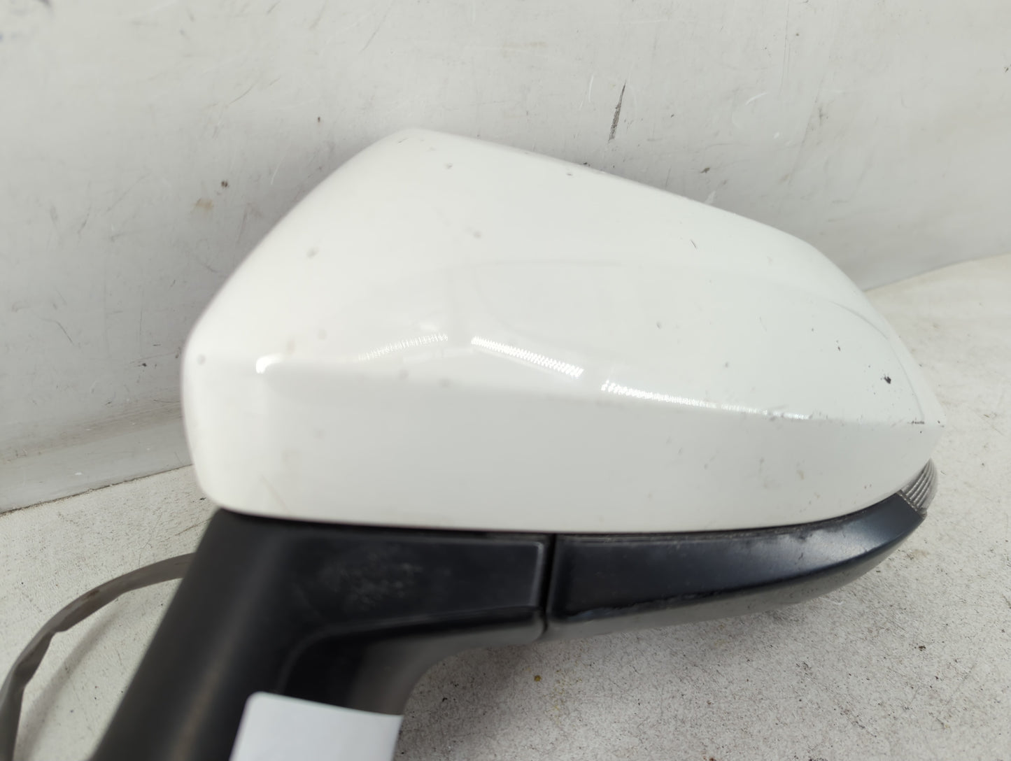 2019-2022 Toyota Corolla Driver Side View Mirror - Left Door Mirror OEM Used - Oemusedautoparts1.com