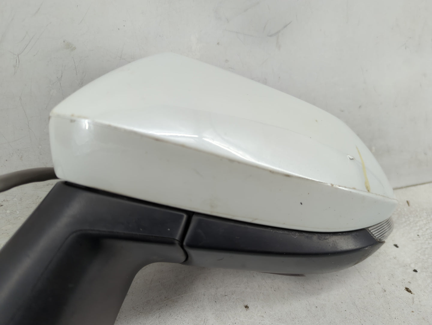 2019-2022 Toyota Corolla Driver Side View Mirror - Left Door Mirror OEM Used - Oemusedautoparts1.com