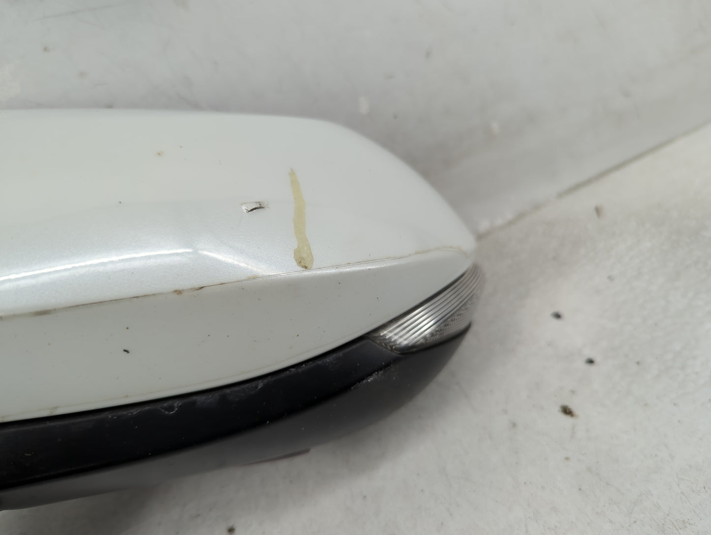 2019-2022 Toyota Corolla Driver Side View Mirror - Left Door Mirror OEM Used - Oemusedautoparts1.com