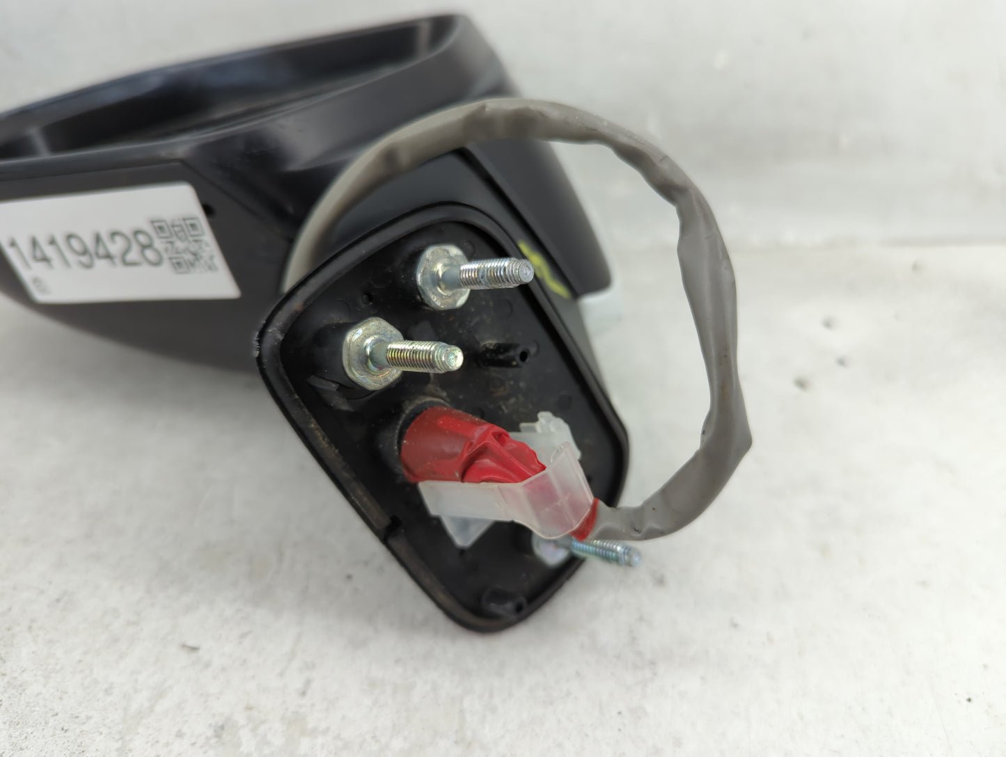 2019-2022 Toyota Corolla Driver Side View Mirror - Left Door Mirror OEM Used - Oemusedautoparts1.com