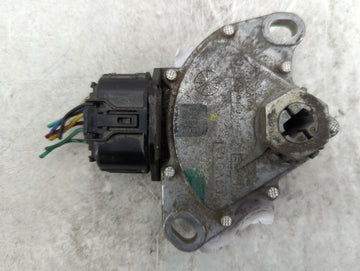 2021 Toyota Corolla Body Control Module Bcm 1447341
