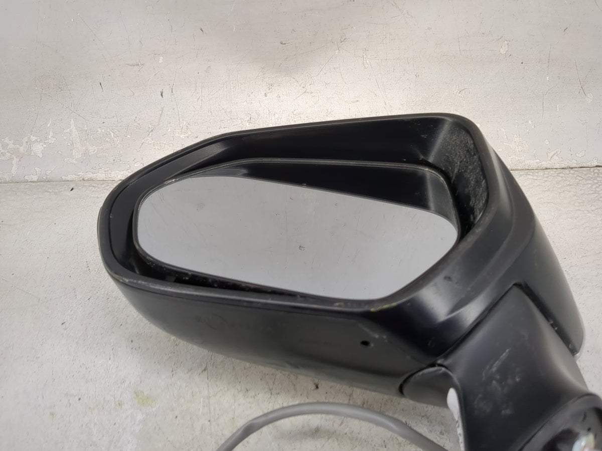 2020-2022 Toyota Corolla Passenger Side View Mirror - Right Door Mirror OEM Used - Oemusedautoparts1.com