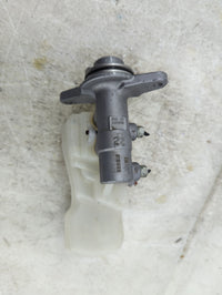 2019-2022 Toyota Corolla Brake Master Cylinder 1490407 - Oemusedautoparts1.com