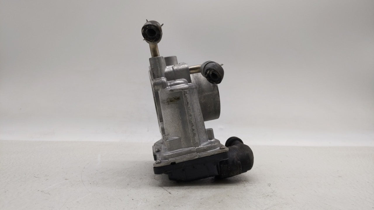 2021 Toyota Corolla Throttle Body P/N:22030-0T130 22030-37040 Fits Fits 2013 2014 OEM Used Auto Parts - Oemusedautoparts1.co