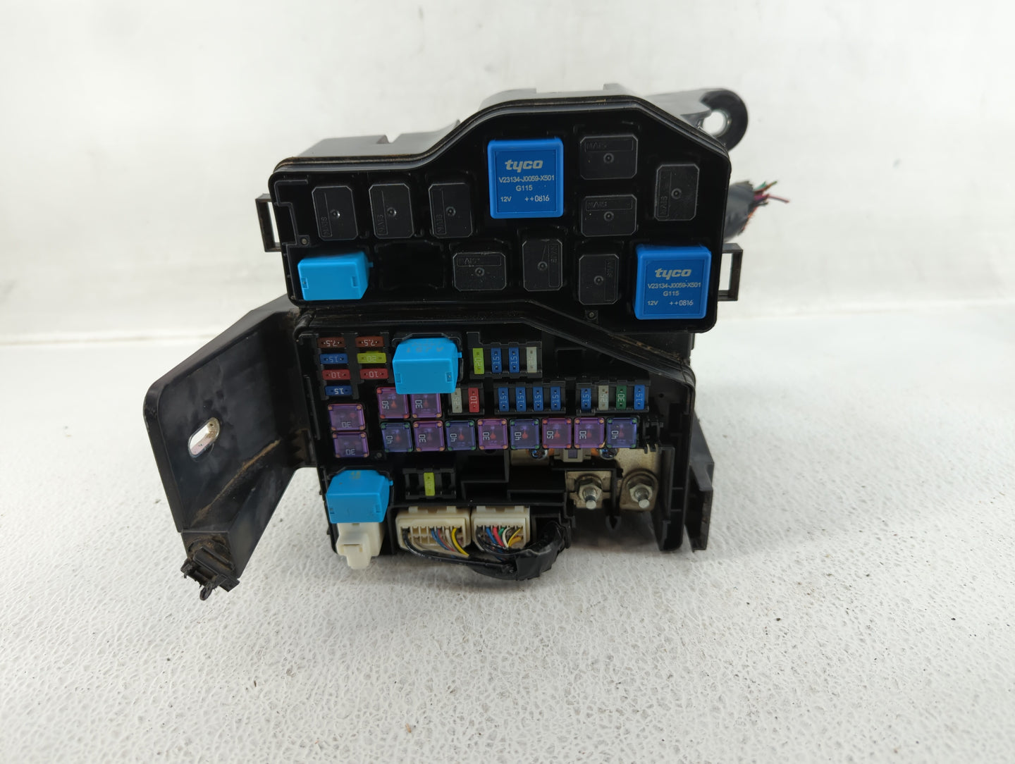 2020-2022 Toyota Corolla Fusebox Fuse Box Panel Relay Module P/N:TD11-66760 Fits Fits 2020 2021 2022 OEM Used Auto Parts - O