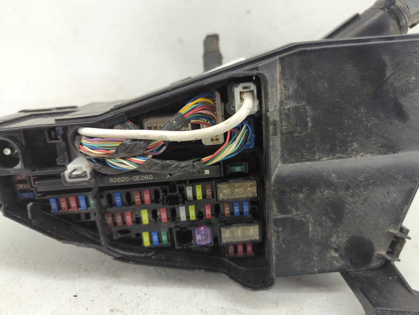 2020-2022 Toyota Highlander Fusebox Fuse Box Panel Relay Module P/N:82620-0E060 Fits Fits 2020 2021 2022 OEM Used Auto Parts