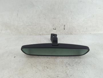 2021 Toyota Highlander Interior Rear View Mirror Replacement OEM P/N:045617 015617, 023617 Fits OEM Used Auto Parts - Oemuse