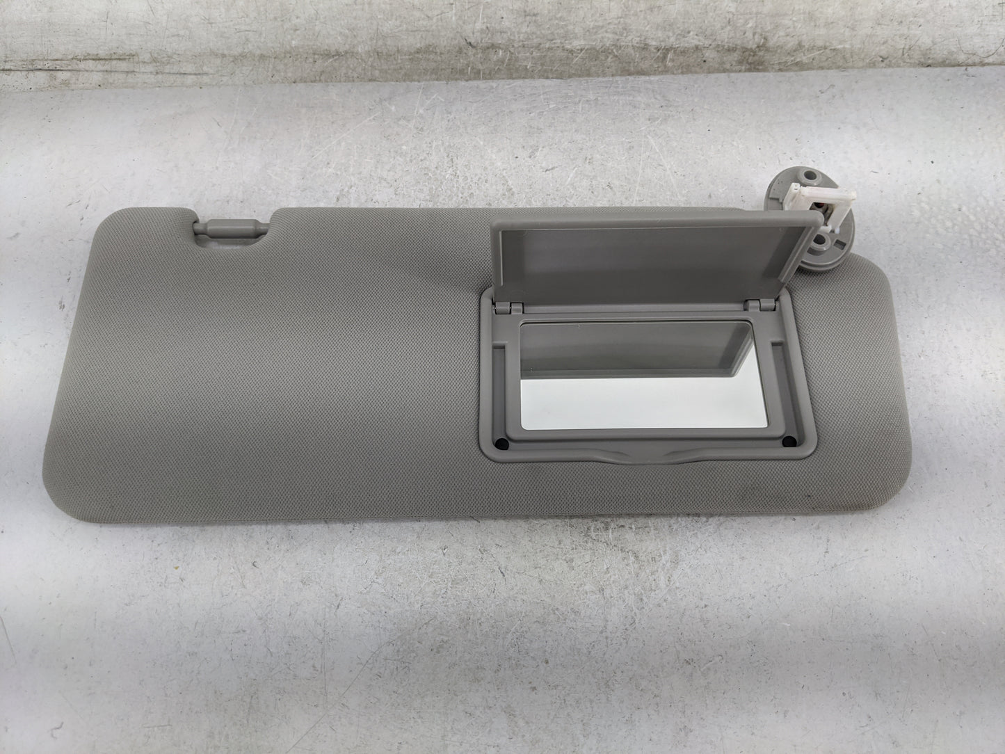 2020-2022 Toyota Highlander Sun Visor Shade Replacement Passenger Right Mirror Fits Fits 2020 2021 2022 OEM Used Auto Parts 