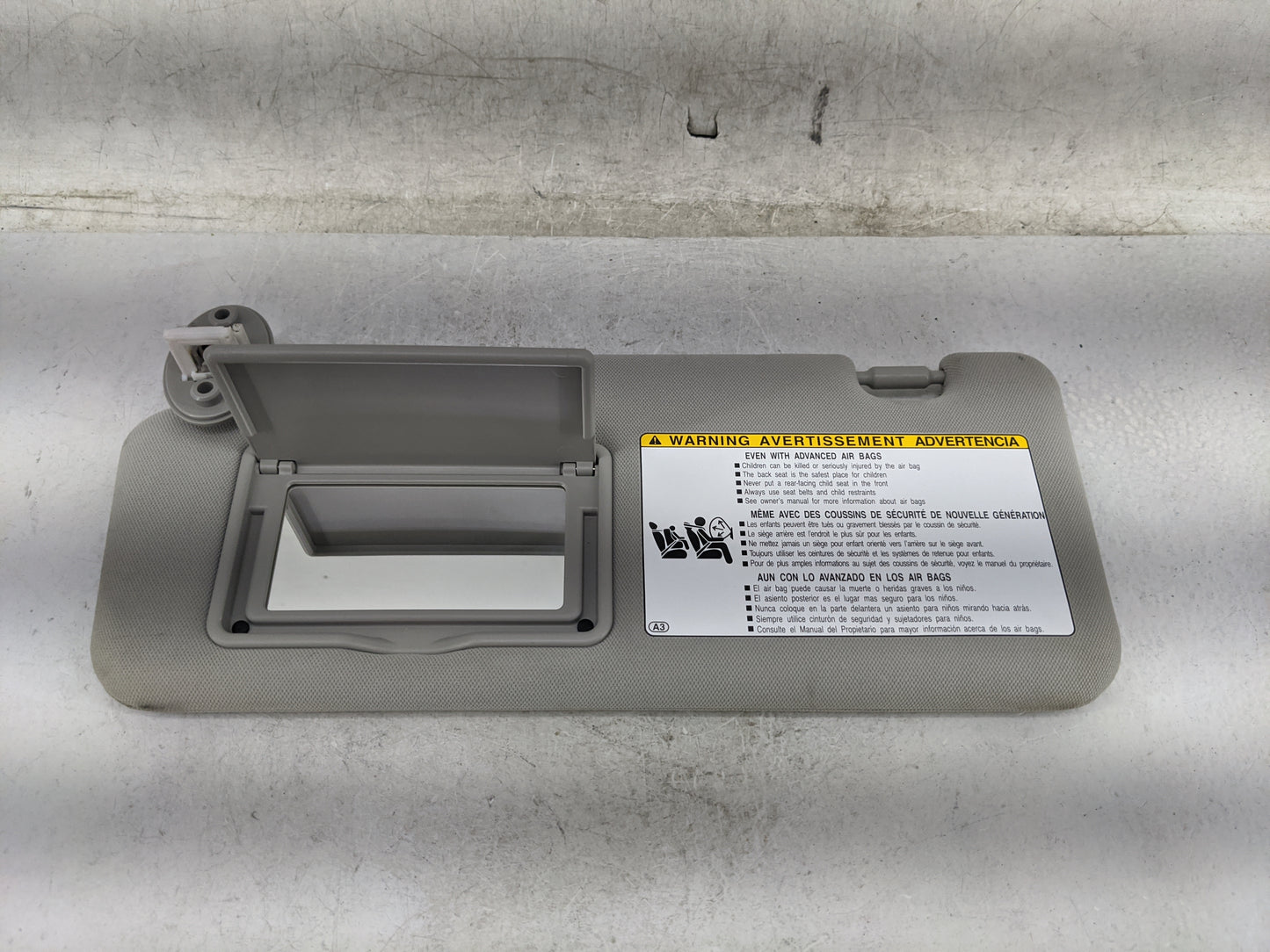 2020-2022 Toyota Highlander Sun Visor Shade Replacement Driver Left Mirror Fits Fits 2020 2021 2022 OEM Used Auto Parts - Oe