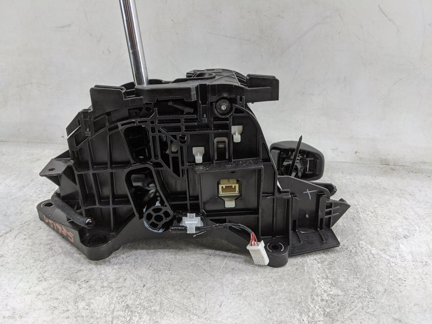 2021 Toyota Highlander Floor Console Assembly Shifter - Oemusedautoparts1.com