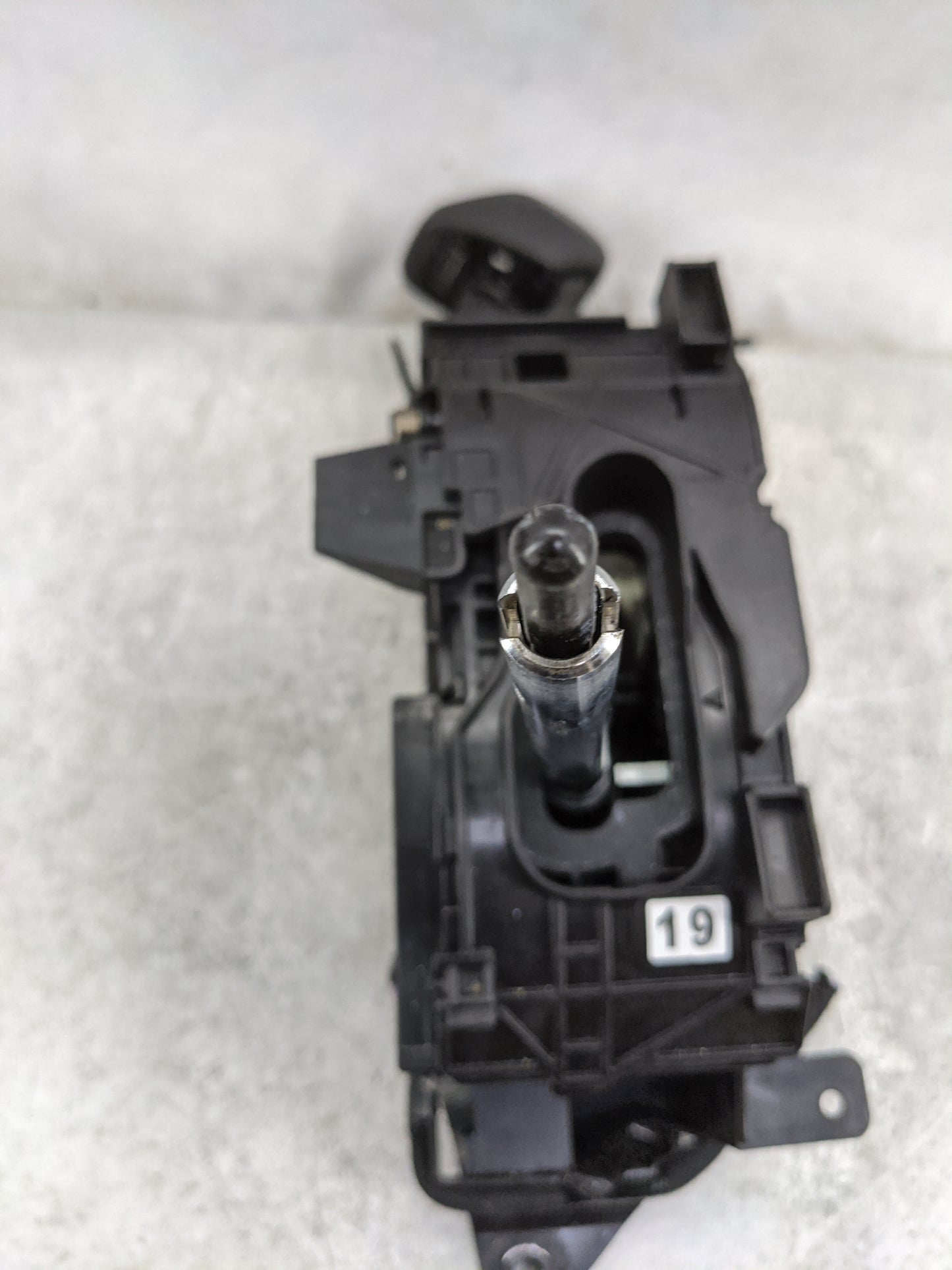 2021 Toyota Highlander Floor Console Assembly Shifter - Oemusedautoparts1.com
